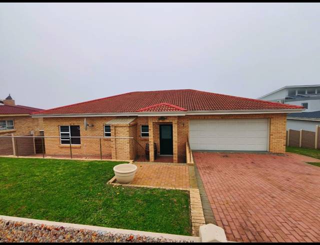 3 BEDROOM HOUSE FOR SALE IN DANA BAY